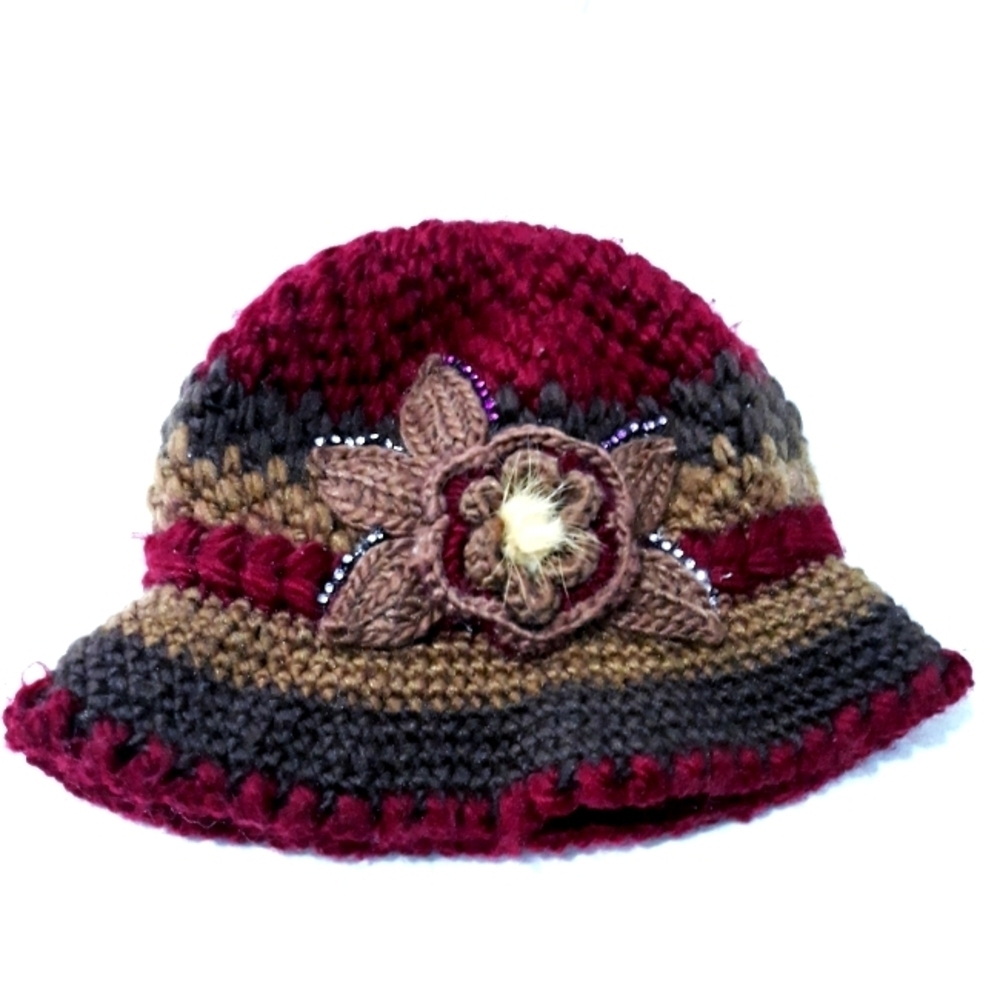 Hat Crocheted with Flower and Beaded Lined Red Multicolor Femenine